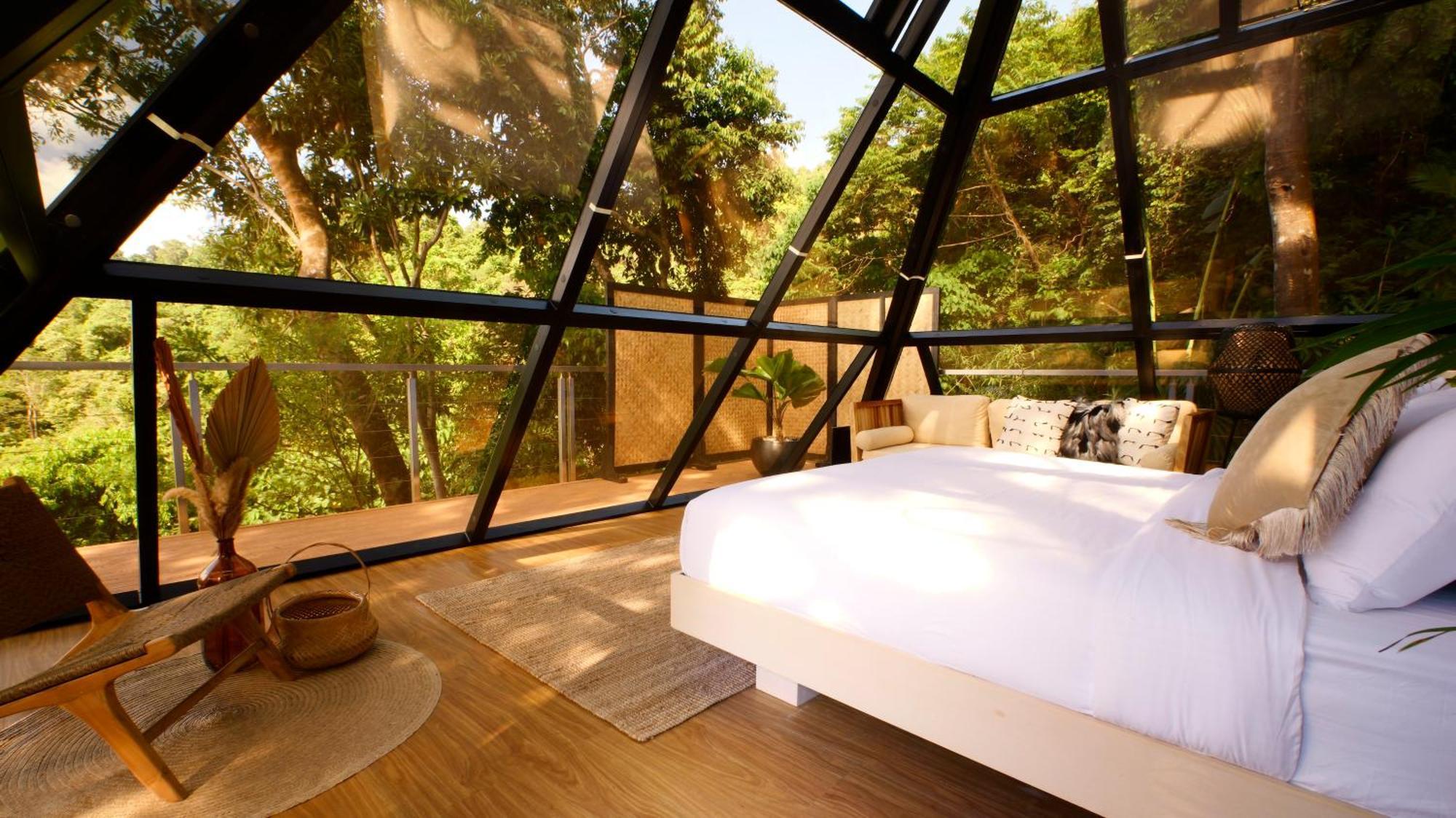 The Pyramid - Glamping At Karuna Luxury tent El Nido