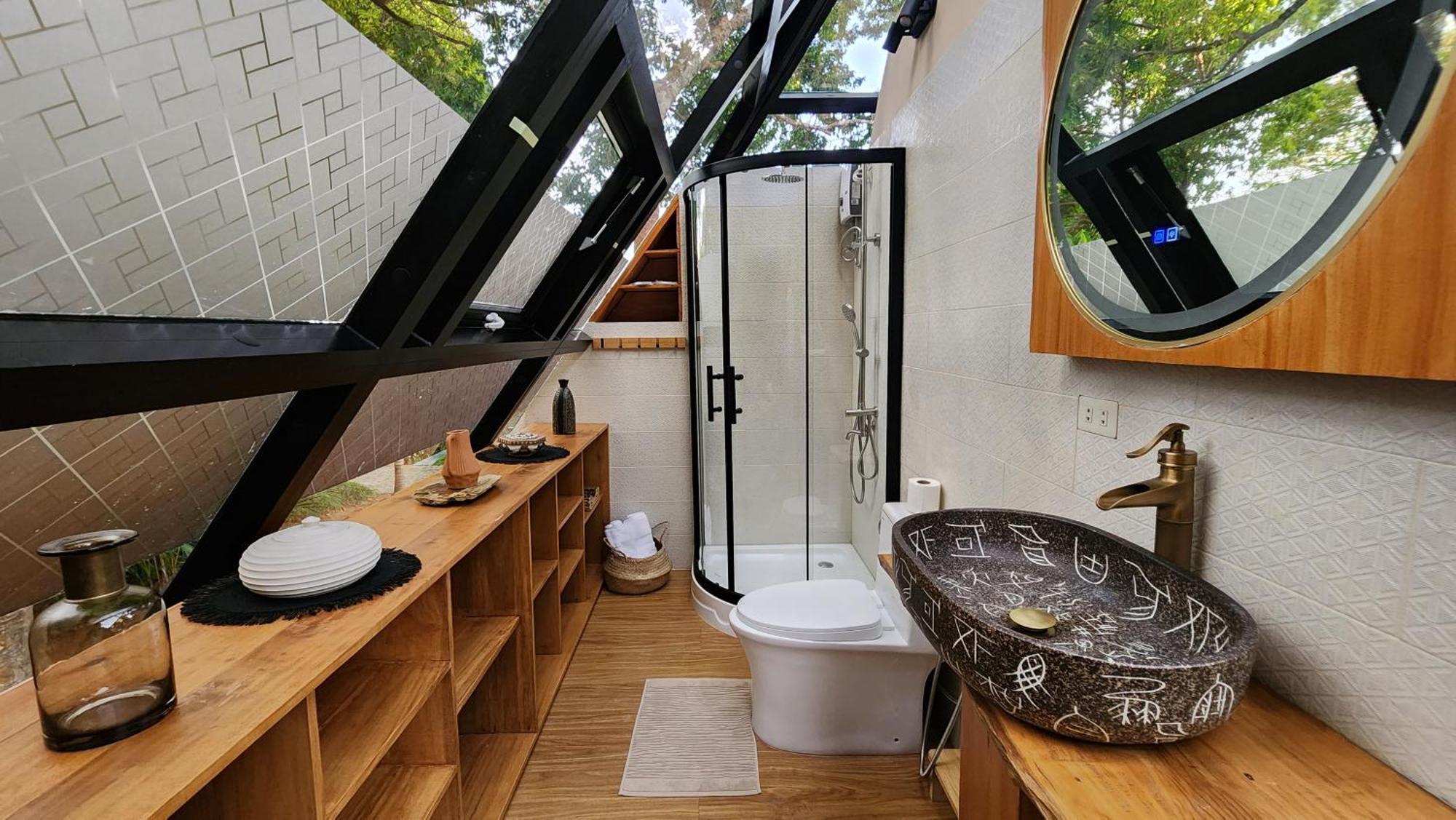 Luxury tent The Pyramid - Glamping At Karuna